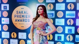 Mrinmai Kolwalkar celebrity guest at Sakal Premier Awards at Pune Ferns& Amnora