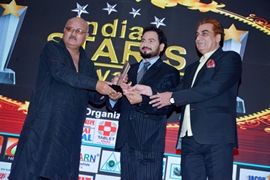 Actress Savi Chauhan And Businessman Akhlesh Pandey Honoured by Mumbai Global Club