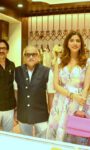 Bharat Sumbad’s Women’s Wear Store  RASAYA  Grand Opening in Santacruz with Sunil Pal – Arun Bakshi –  Jyoti Saxena –  Kishori Shahane –  Leena Kapoor  Hosted by Ronnie Rodrigues