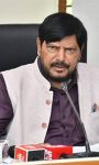 मोशी दुर्घटनेतील जखमींच्या मदतीसाठी धावले केंद्रीय मंत्री रामदास आठवले; संघमित्रा गायकवाड यांनी केले जननेतृत्वाचे कौतुक, महिला सक्षमीकरणासाठी शासनाच्या योजनांचा लाभ देण्याची केली मागणी
